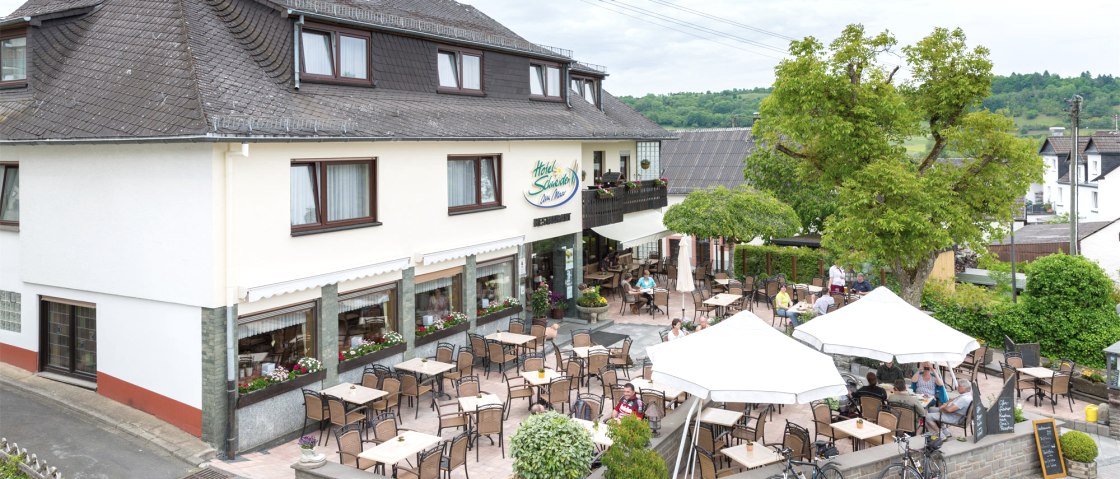 Hotelansicht außen, © Schneider am Maar/Mölder