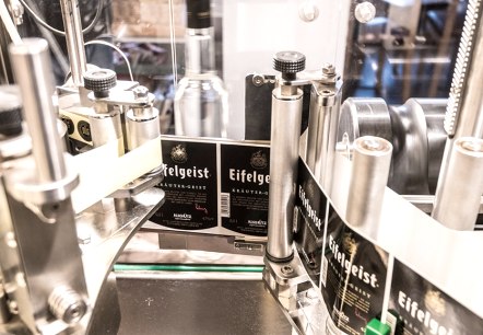 Eifel Destillerie - Etikettierung, © Eifel-Destillerie P.J. Schütz