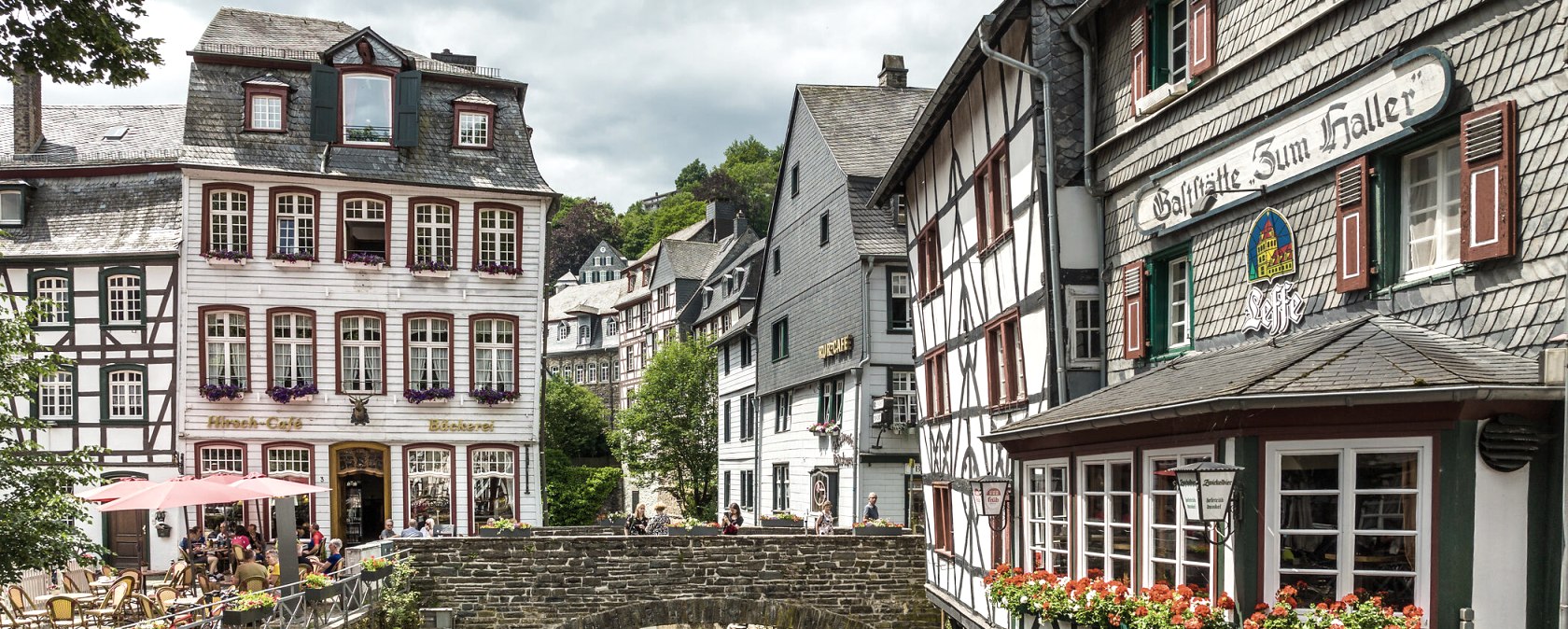 Die Altstadt glänzt mit herausgeputzen Fachwerkhäusern, © Eifel Tourismus/Dominik Ketz