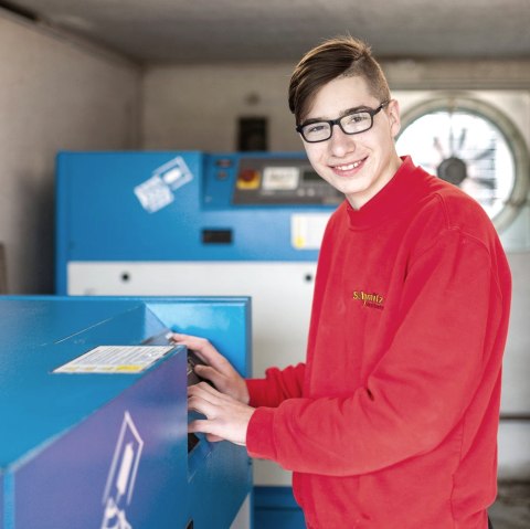 &quot;Eric&quot; bei der Arbeit, © Schmitz Haustechnik - Guido Hoffmann