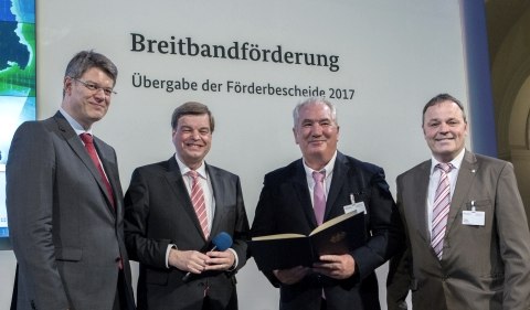 Förderbescheid Breitbandversorgung, © Eifelkreis Bitburg-Prüm