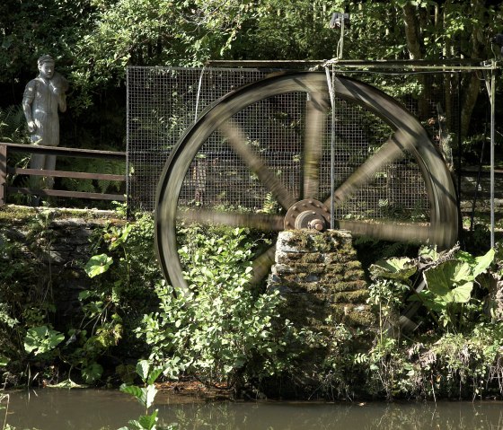 Ein Mühlenrad bei der Heidsmühle, © Tobias Stadtfeld