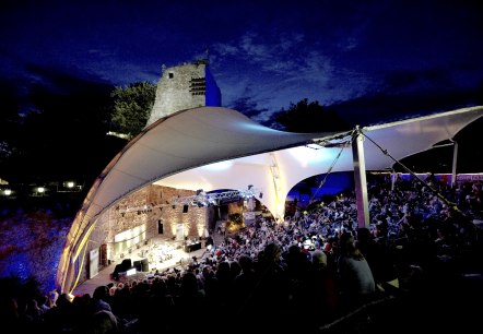 Freilichtbühne Burg Wilhelmstein Würselen - Kulturregion Aachen, © Claus Langer