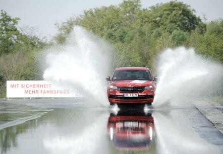 Aquaplaning, © Fahrsicherheitszentrum Nürburgring