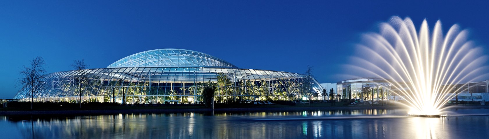 Dier Therme von außen bei Nacht, © Therme Euskirchen